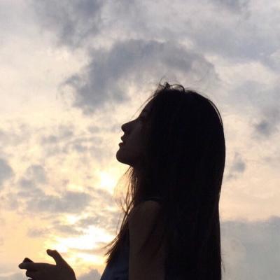 高清好看的唯美女孩图片小清新头像大全(优选24张)