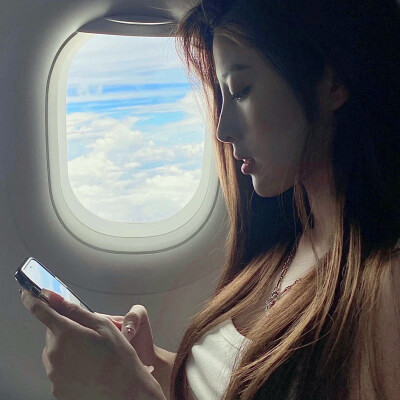 超好看高清女生头像(精选22张)