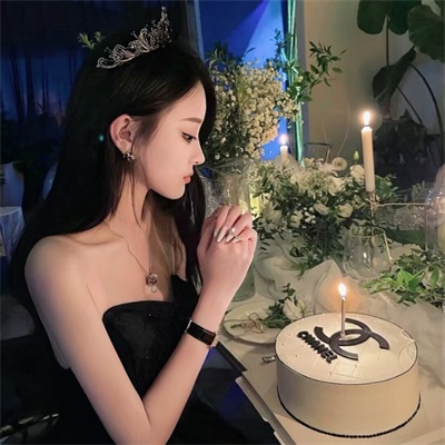 小清新女生长发qq头像图片(共20张)