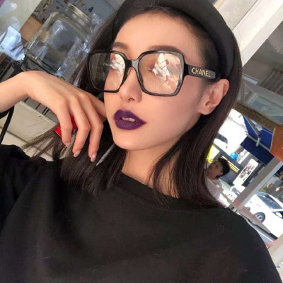 欧美小姐姐气质女头像(22张)