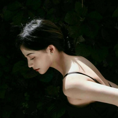 女性唯美图片微信头像(20张)