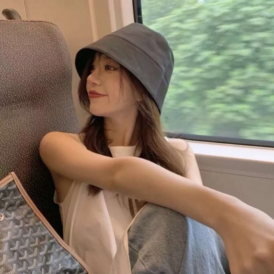 2023性感妩媚的qq女生头像大全图片(共16张)