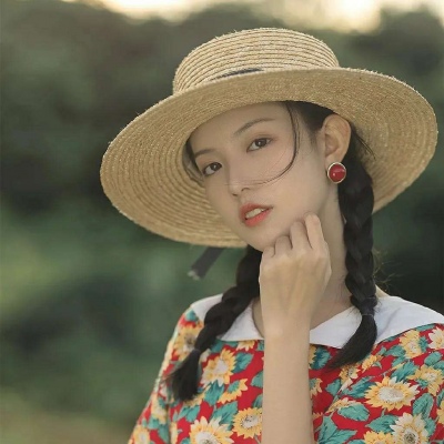 2023性感妩媚的qq女生头像大全图片(共16张)