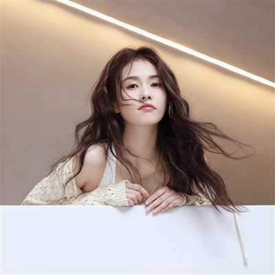 2023性感妩媚的qq女生头像大全图片(共16张)