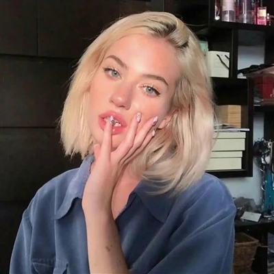 2023性感妩媚的qq女生头像大全图片(共16张)