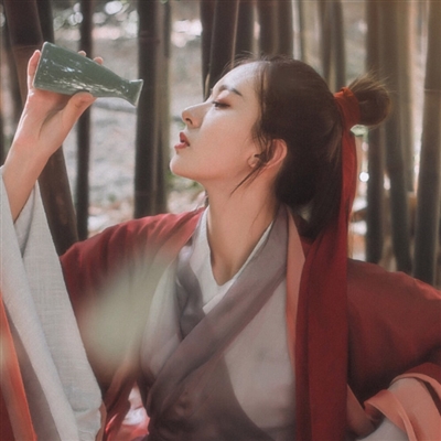 唯美女生古风真人头像(优选22张)