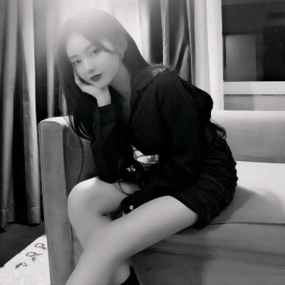 微信头像女生失落伤感黑白图片(共22张)