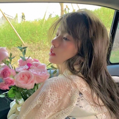 2223超级治愈的夏季温柔女神头像(精选20张)