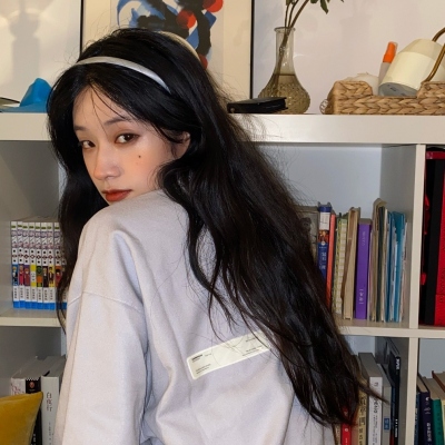 2023撒娇女生的可爱QQ头像(共18张)