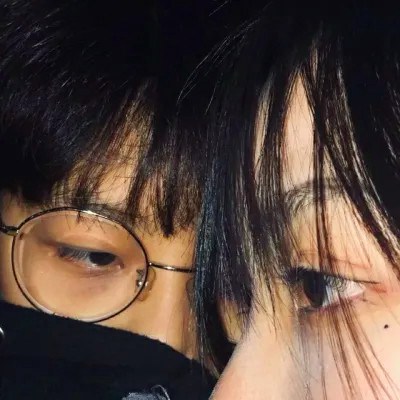 2023最新高质量的情侣真人头像(18张)