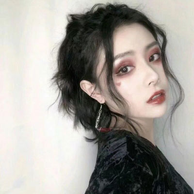 抖音女生头像黑化超帅霸气图片(24张)