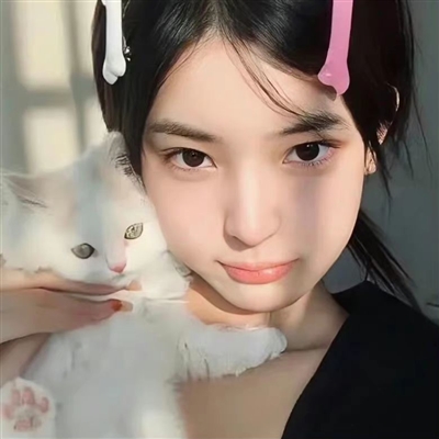 2023最新陌陌女生性感头像图片大全(共22张)