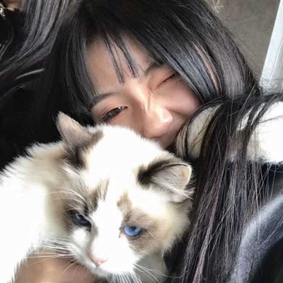 2023最新陌陌女生性感头像图片大全(共22张)