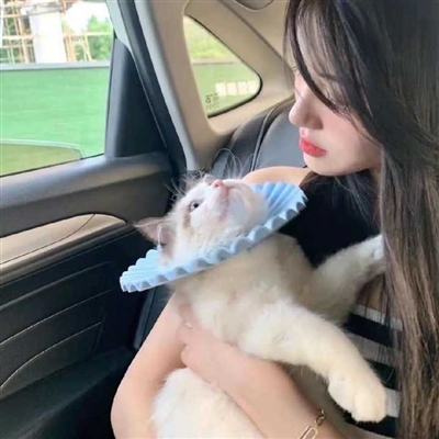 2023最新陌陌女生性感头像图片大全(共22张)