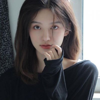 高清好看的2223最新头像女意境图片(精选20张)