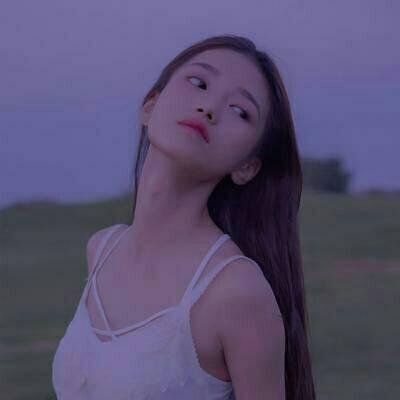 稀有头像女生真人小众高清图片(20张)