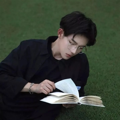 高质量男性头像合集(精选28张)