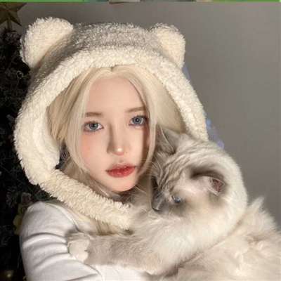 漂亮女生怀抱萌猫头像大全(精选24张)