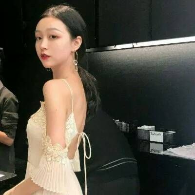 个性女孩头像图片(18张)