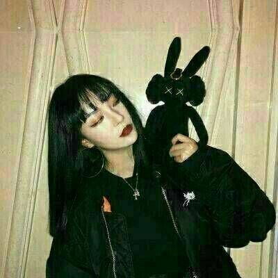 个性女孩头像图片(18张)