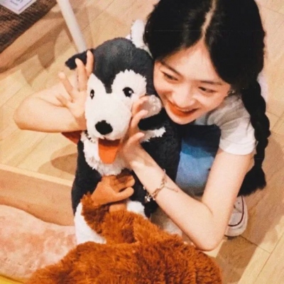 高清好看的复古风意境女生头像图片(精选22张)