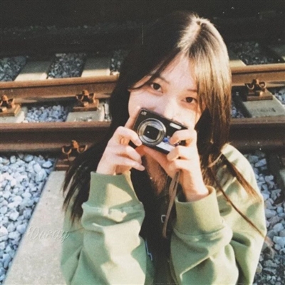 高清好看的复古风意境女生头像图片(精选22张)