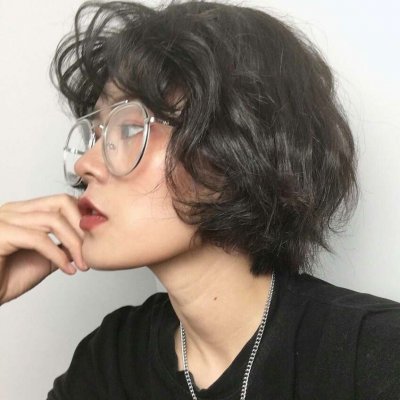 高清好看的复古风意境女生头像图片(精选22张)