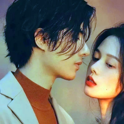 最新版浪漫又很纯情的情头大全(共24张)