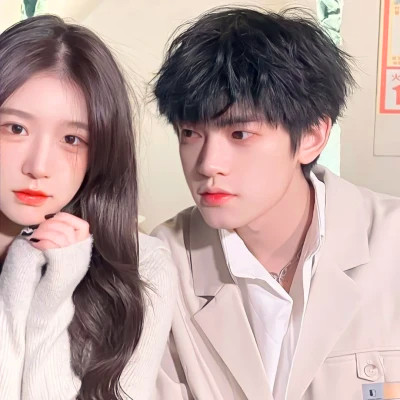 最新版浪漫又很纯情的情头大全(共24张)