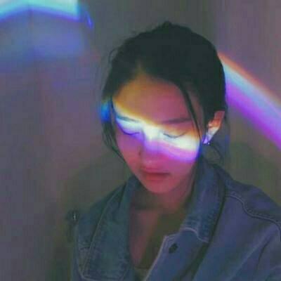 网红霓虹灯女生头像(优选20张)