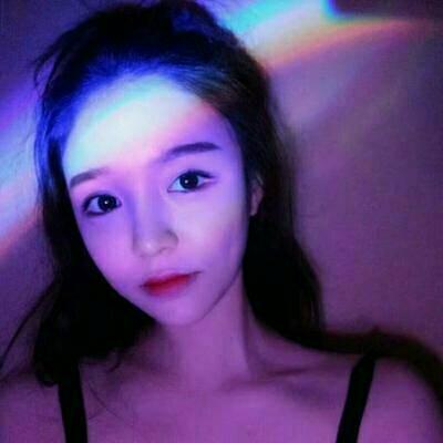网红霓虹灯女生头像(优选20张)