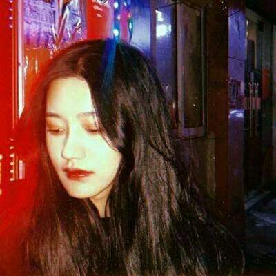 网红霓虹灯女生头像(优选20张)
