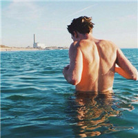 qq伤感欧美男头像大全(共20张)