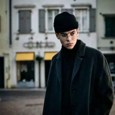 qq伤感欧美男头像大全(共20张)