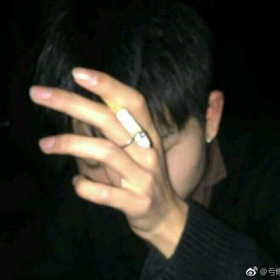 qq头像男生霸气抽烟头像(精选16张)