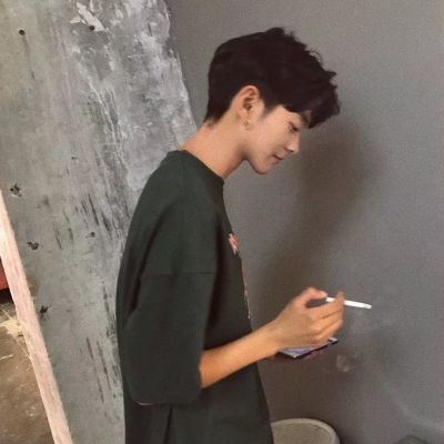 qq头像男生霸气抽烟头像(精选16张)