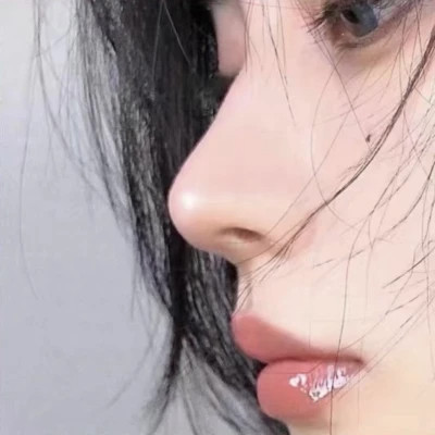 2023年小女生头像(共26张)