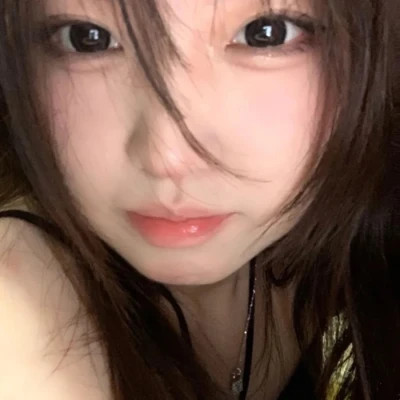 2023年小女生头像(共26张)