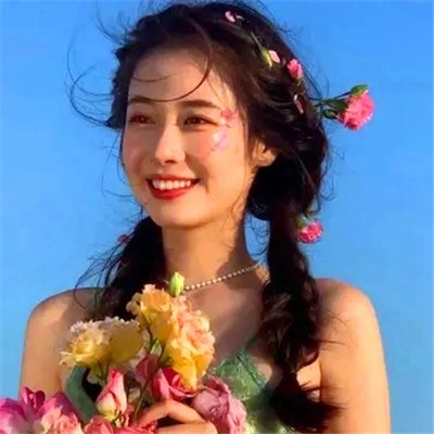 2023年最潮最火女生头像图片(24张)