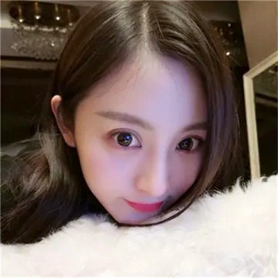 2023年最潮最火女生头像图片(24张)