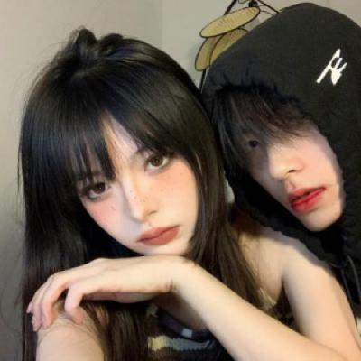 好看情侣头像真人高颜值一人一张(精选18张)
