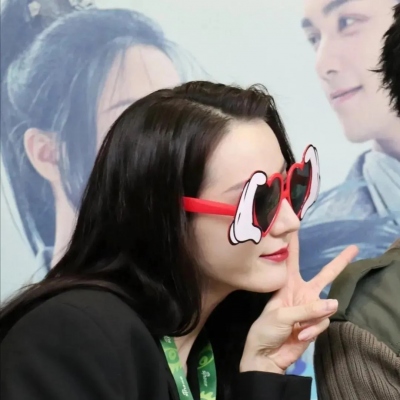 好看情侣头像真人高颜值一人一张(精选18张)