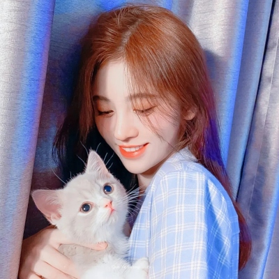 抖音网红头像女生头像(共24张)