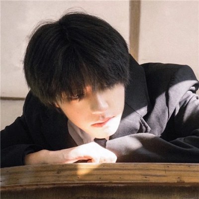 2023最潮微信男头像图片(24张)