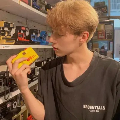 2023最潮最新微信男头像(24张)