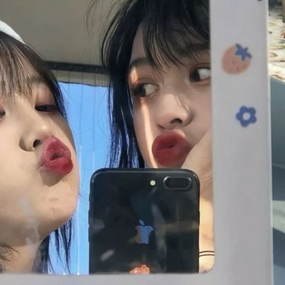 高清闺蜜头像一甜一冷图片大全(优选20张)