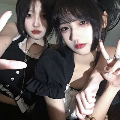 高清闺蜜头像一甜一冷图片大全(优选20张)