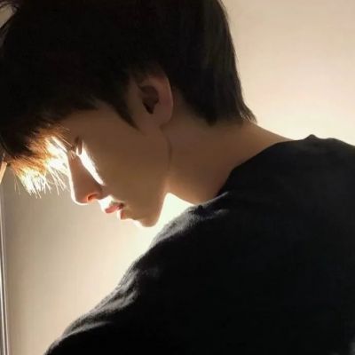 高级有质感的惊艳男头像(优选22张)