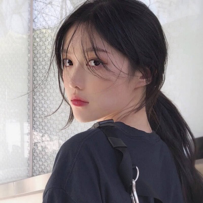 一些好看的网红女头像(优选24张)