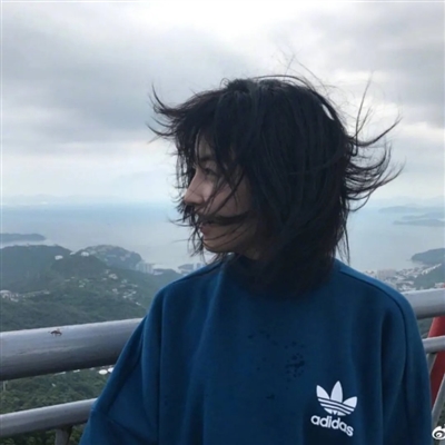 头像意境唯美女生图片(20张)